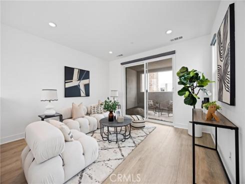 319  Novel  , Irvine, CA