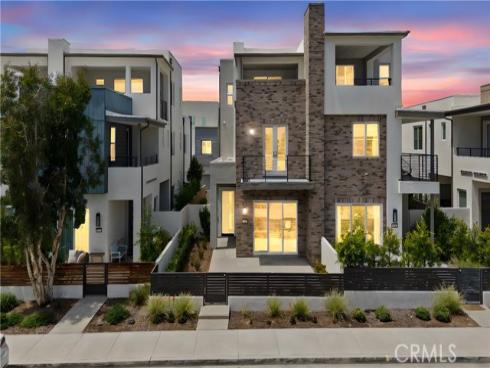 319  Novel  , Irvine, CA