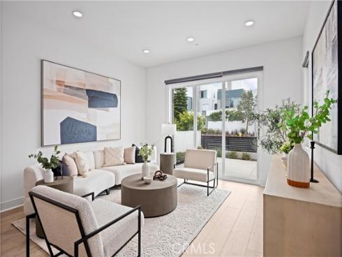 319  Novel  , Irvine, CA