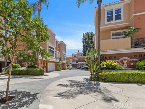 10  Palmieri Aisle  , Irvine, CA