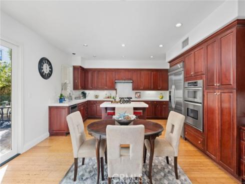 40  Waterspout  , Irvine, CA