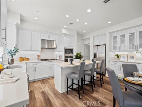 610 Cultivate , Irvine, CA