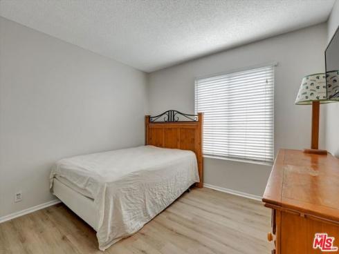 82  Eagle  43 , Irvine, CA