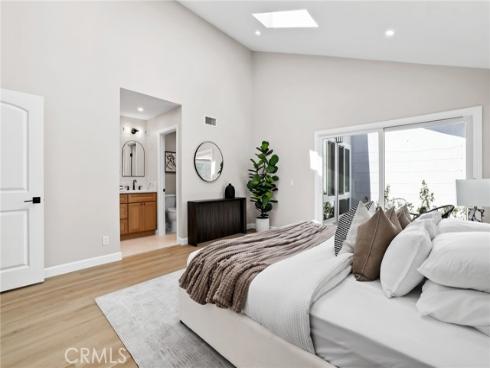 25 Almond Tree Lane, Irvine, CA