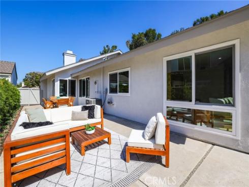 25 Almond Tree Lane, Irvine, CA