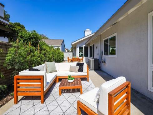 25 Almond Tree Lane, Irvine, CA