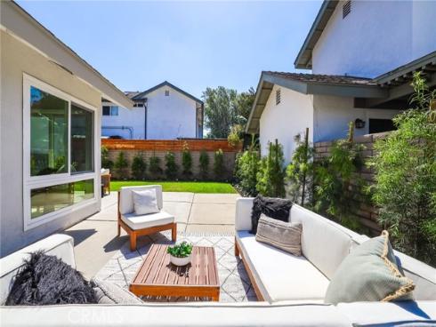 25 Almond Tree Lane, Irvine, CA
