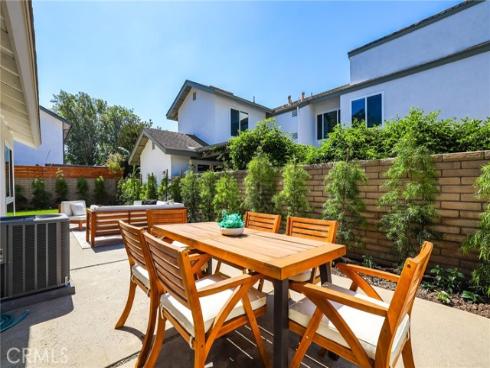 25 Almond Tree Lane, Irvine, CA