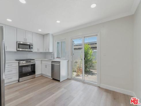 46  Eagle  , Irvine, CA