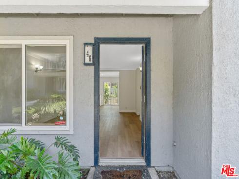 46  Eagle  , Irvine, CA