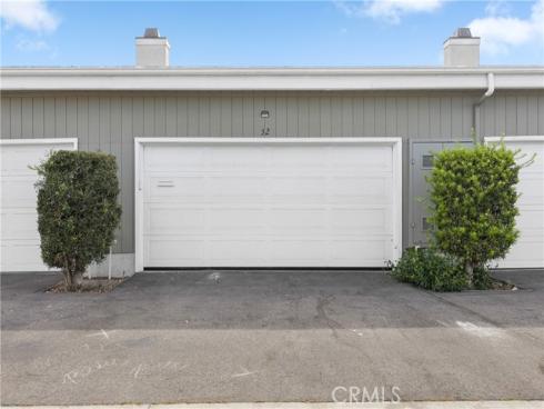 32  Goldenbush  , Irvine, CA
