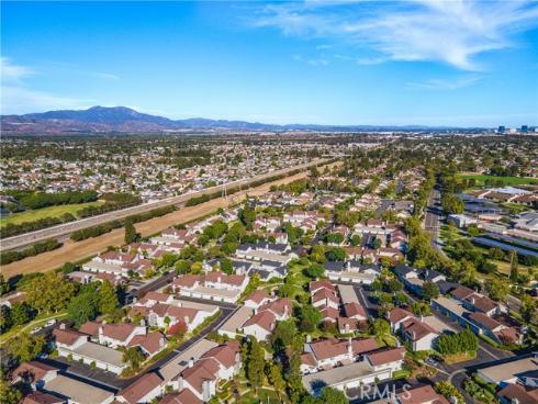 32  Goldenbush  , Irvine, CA