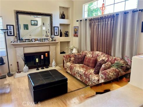 10 Laconia , Irvine, CA