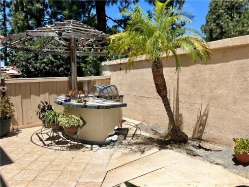 10 Laconia , Irvine, CA