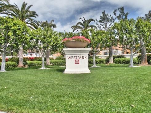 10 Laconia , Irvine, CA