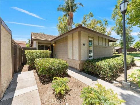 92 Orchard , Irvine, CA