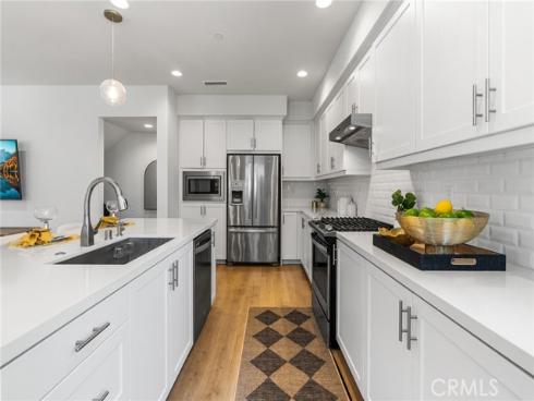 110  Fable  , Irvine, CA