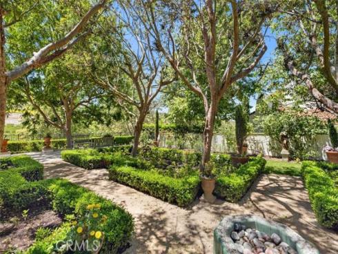 31  Black Hawk  , Irvine, CA