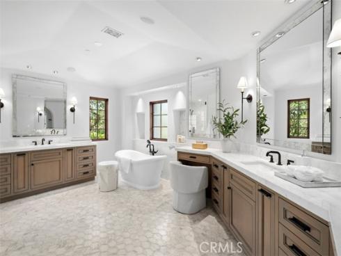 31  Black Hawk  , Irvine, CA