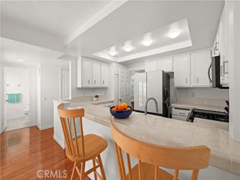 16  Wellesley  2 , Irvine, CA