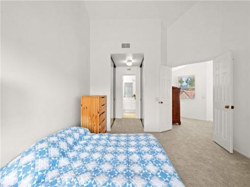 16  Wellesley  2 , Irvine, CA