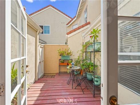 16  Wellesley  2 , Irvine, CA