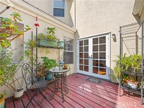 16  Wellesley  2 , Irvine, CA