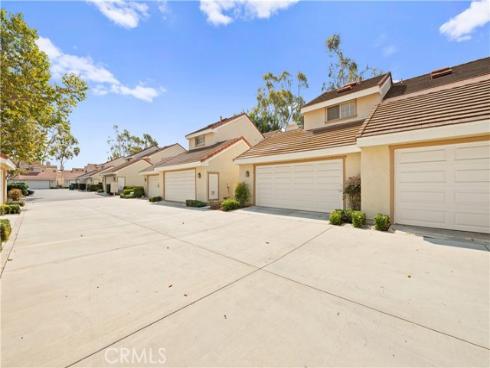 16  Wellesley  2 , Irvine, CA