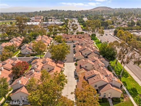 16  Wellesley  2 , Irvine, CA