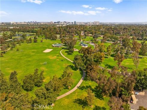 16  Wellesley  2 , Irvine, CA