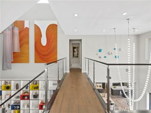 55  Hartman  , Irvine, CA