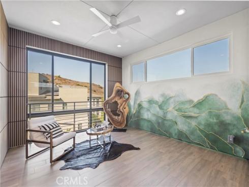 55  Hartman  , Irvine, CA