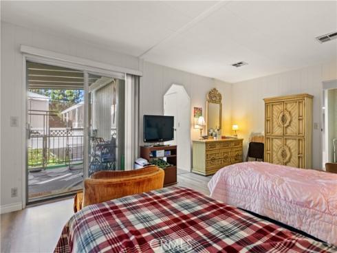 5200  Irvine  469  Boulevard, Irvine, CA