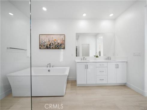 205  Culture  , Irvine, CA