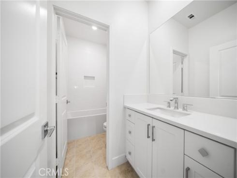 205  Culture  , Irvine, CA