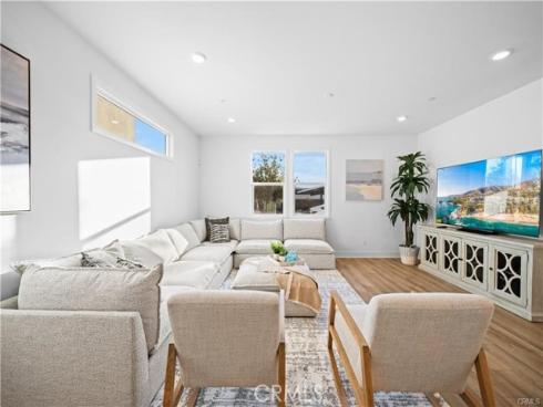 205  Culture  , Irvine, CA