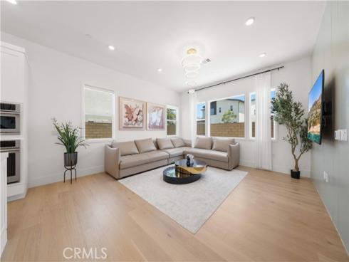 270 Sora , Irvine, CA