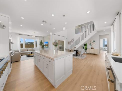 270 Sora , Irvine, CA