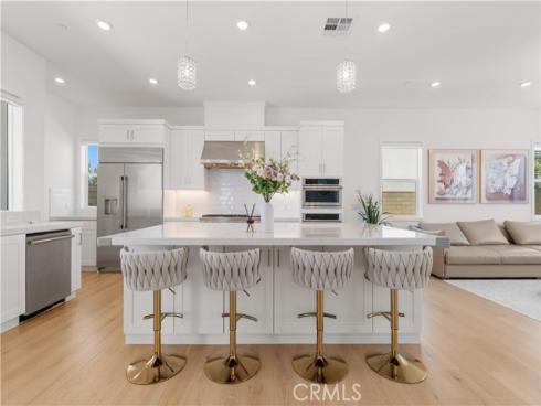 270 Sora , Irvine, CA