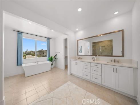 270 Sora , Irvine, CA