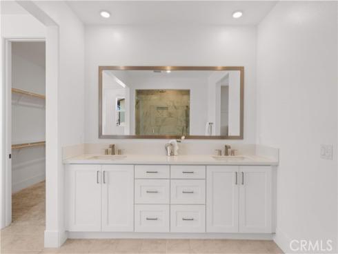 270 Sora , Irvine, CA