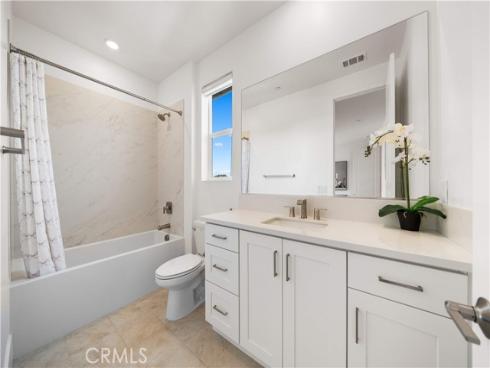 270 Sora , Irvine, CA