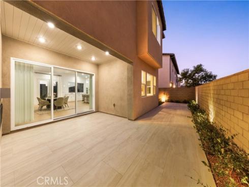 270 Sora , Irvine, CA