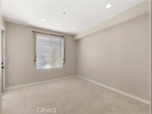 2243  Martin  217 , Irvine, CA