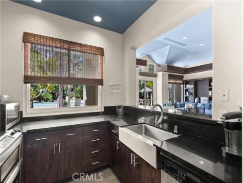 2243  Martin  217 , Irvine, CA