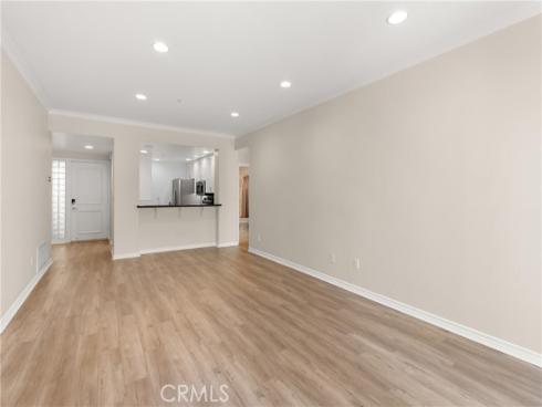 2243  Martin  217 , Irvine, CA