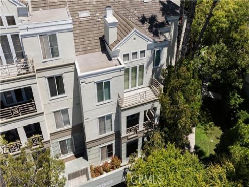 2243  Martin  217 , Irvine, CA