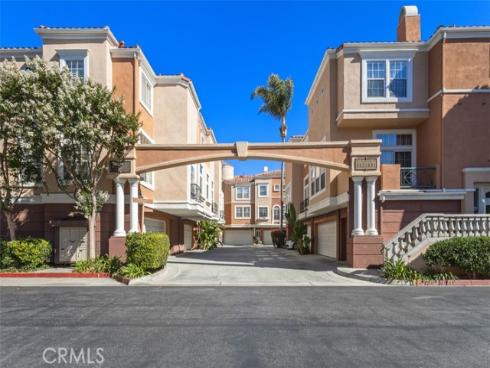 10 Bettoni Aisle , Irvine, CA