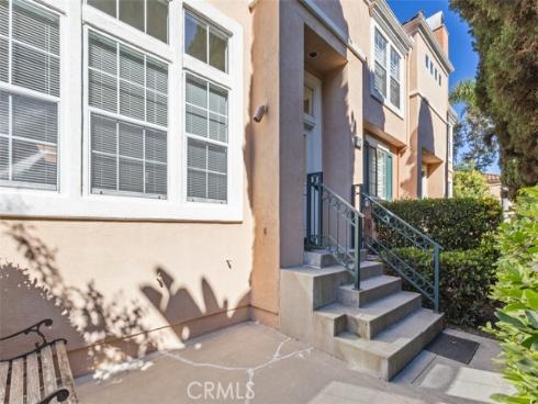 10 Bettoni Aisle , Irvine, CA