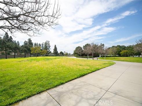 10 Bettoni Aisle , Irvine, CA